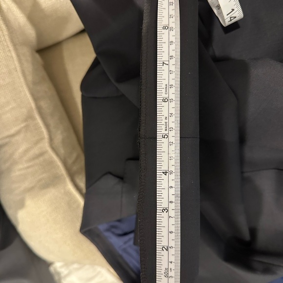 Brand new never worn Armani collezioni Suit. Super dark grey almost black. - Picture 12 of 12